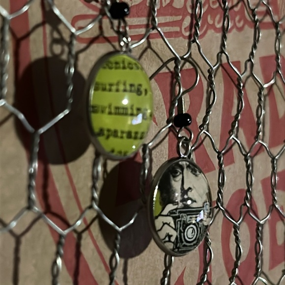 Trader Joe’s earrings 20mm - Picture 2 of 3